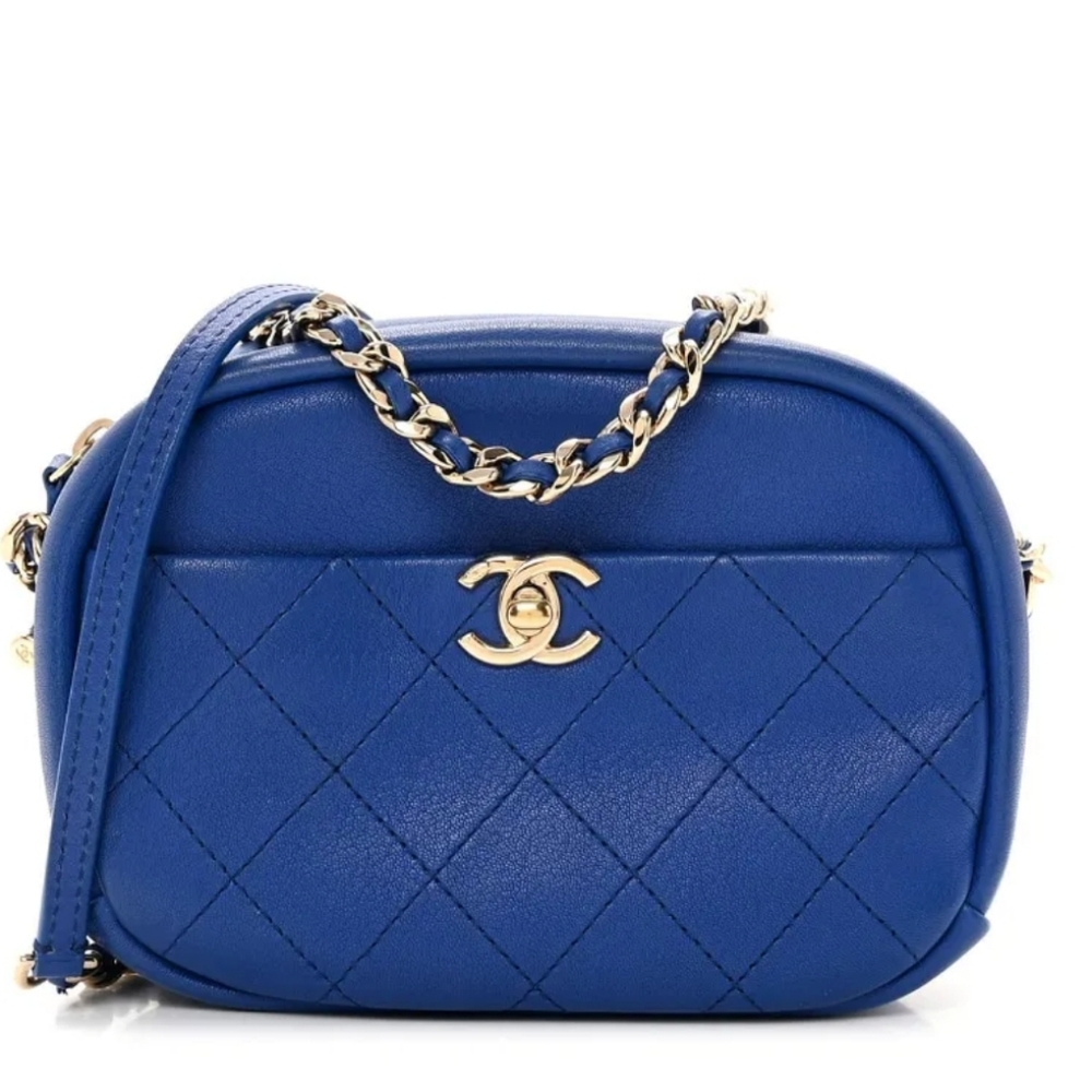 Chanel goatskin quilted casual camera bag